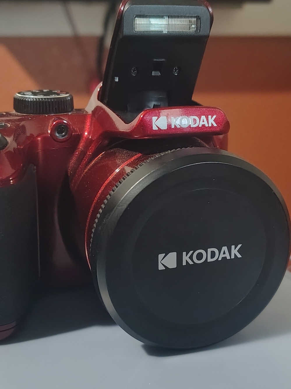 Kodak Metallic Red Pixpro AZ405